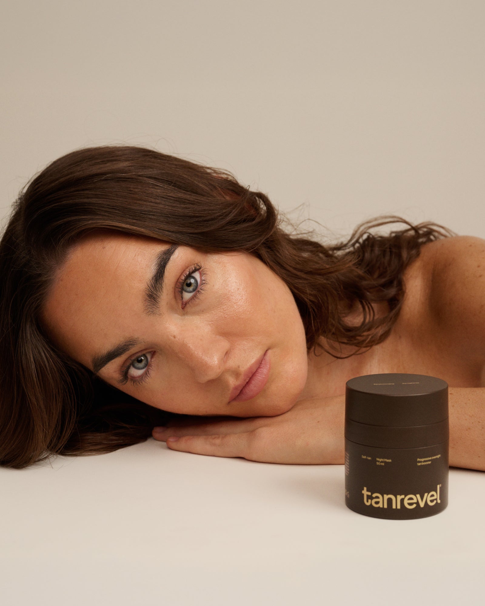 Tanrevel® Self Tan Night Mask – Wache mit hydratisierter, sonnengeküsster Haut auf. card image