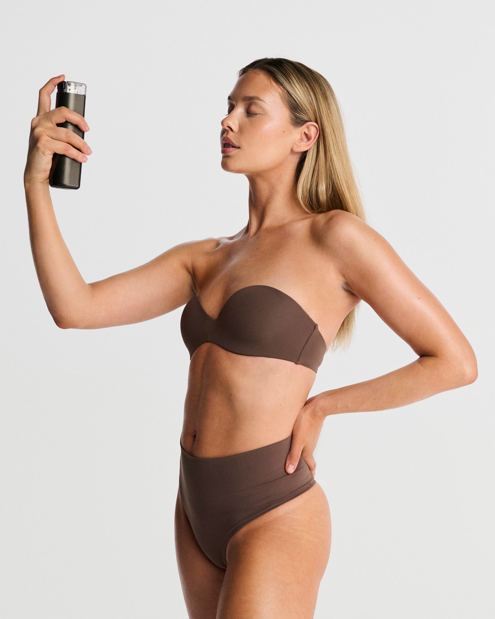 Spray Tan Formula Dark Cool image